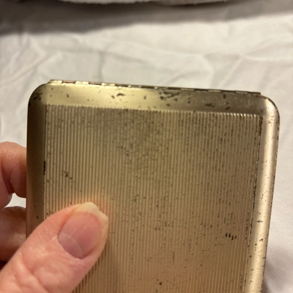 Vintage Dorset-Rex Fifth Avenue Gold Tone Powder Compact - Empty Cracked Mirror